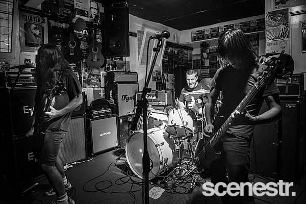 Photos: Hard-Ons - Tym Guitars - 19 April, 2014