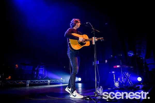 Photos: Dean Lewis - Enmore Theatre, Sydney - 6 May, 2019