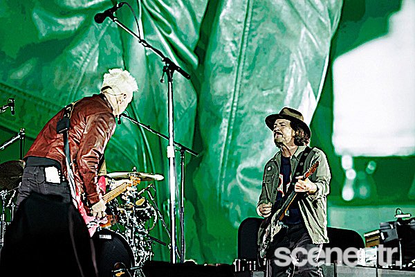Photos: Pearl Jam - People First Stadium, Gold Coast - 13 November, 2024