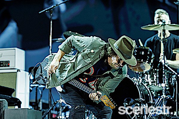 Photos: Pearl Jam - People First Stadium, Gold Coast - 13 November, 2024