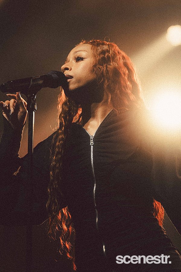 Photos: Ravyn Lenae - Open Season 2025 at The Tivoli, Brisbane - 27 May, 2025