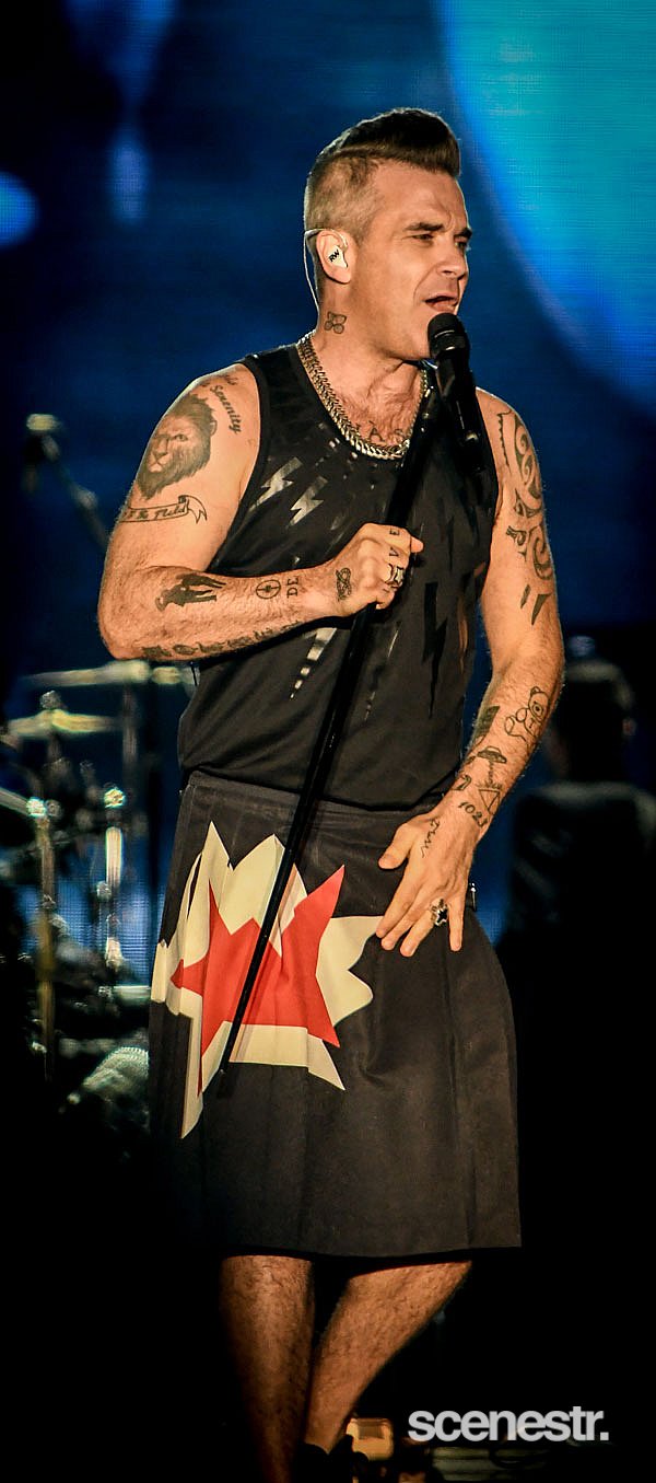 Photos: Robbie Williams - Adelaide 500 - 4 March, 2018