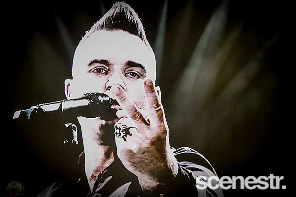 Photos: Robbie Williams - Adelaide 500 - 4 March, 2018