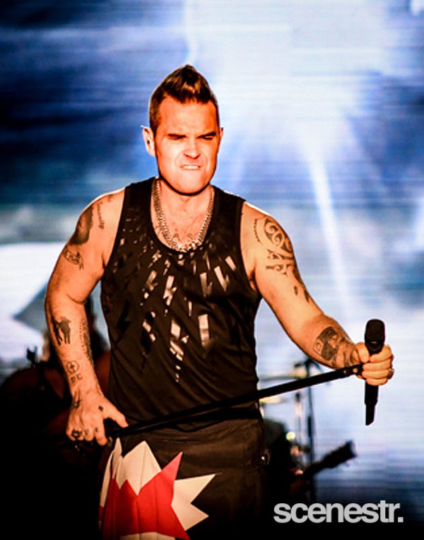 Photos: Robbie Williams - Adelaide 500 - 4 March, 2018