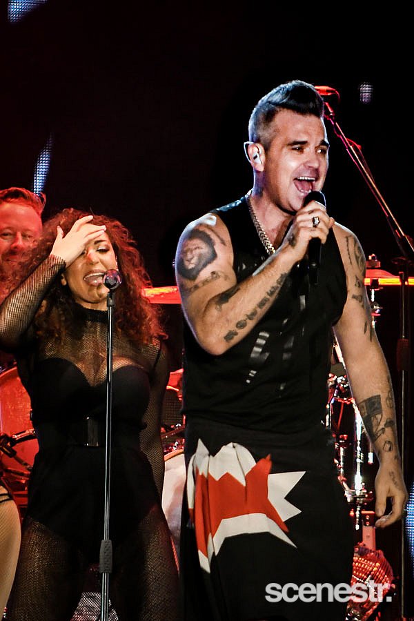 Photos: Robbie Williams - Adelaide 500 - 4 March, 2018