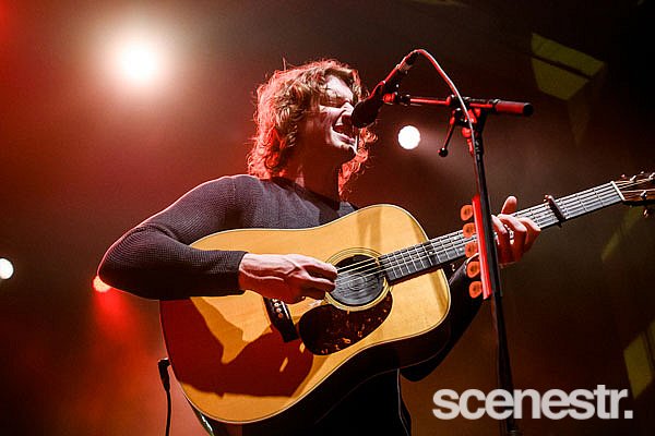 Photos: Dean Lewis - Enmore Theatre, Sydney - 6 May, 2019