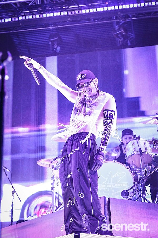 Photos: Chase Atlantic - The Riverstage, Brisbane - 15 December, 2024