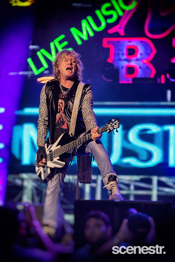 Photos: Def Leppard - QANTAS Arena, Sydney - 17 November, 2015