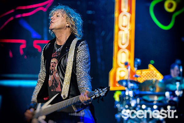 Photos: Def Leppard - QANTAS Arena, Sydney - 17 November, 2015