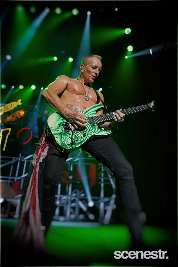 Photos: Def Leppard - QANTAS Arena, Sydney - 17 November, 2015