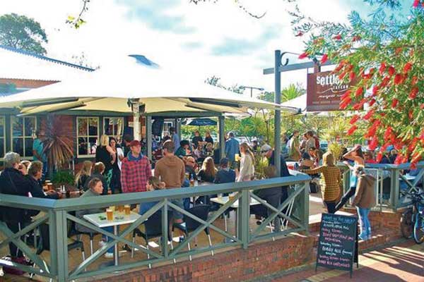 Settlers Tavern.2 2018