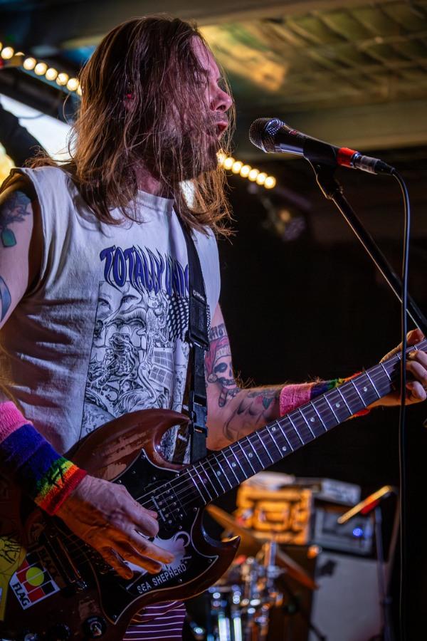 Frenzal Rhomb.3
