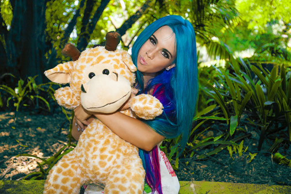Tigerlily Giraffe