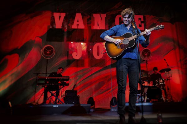 Vance Joy.3