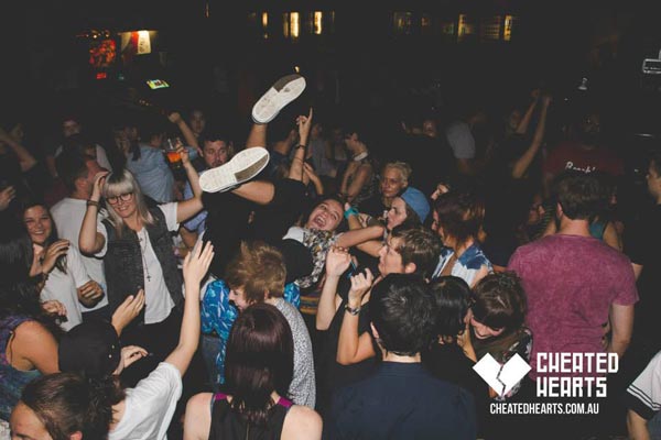 Crowdsurfing