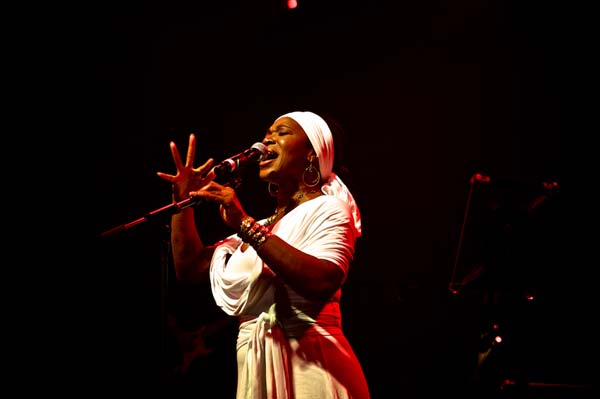 India.Arie-2