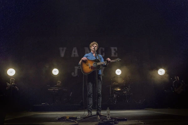 Vance Joy.2